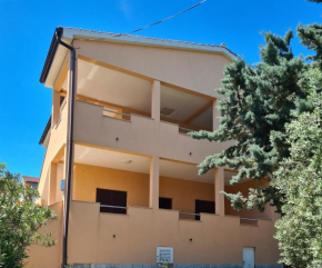 Apartmani Desnica